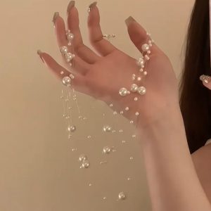 Elegant Women's Multi-layer Pearl Necklace Clavicle Chain for Stunning Style