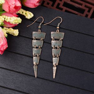 Indian Style Gypsy Wandering Geometric Triangle Stripe in Bronze