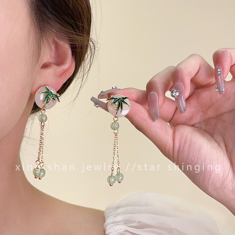 Chic Retro Silver Needle Bamboo Fan-Shaped Tassel Earrings for Fashion Lovers - Image 2