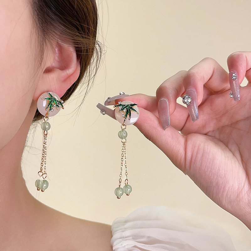 Chic Retro Silver Needle Bamboo Fan-Shaped Tassel Earrings for Fashion Lovers - Image 6