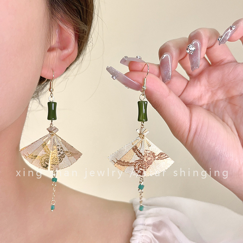 Chic Retro Silver Needle Bamboo Fan-Shaped Tassel Earrings for Fashion Lovers - Image 8