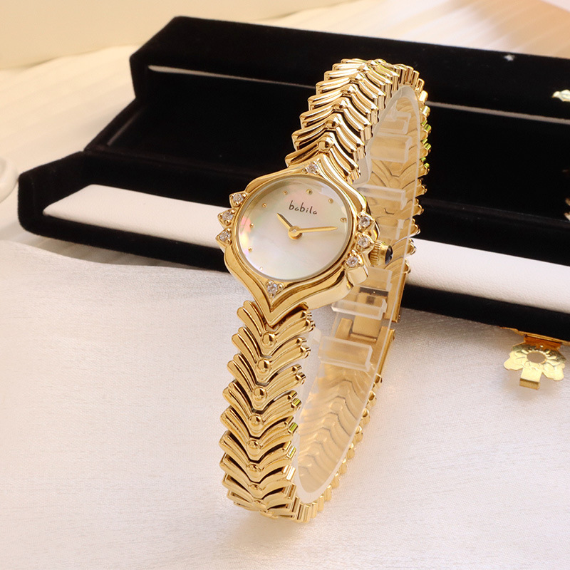 Elegant Bamboo Chain Quartz Watch for Women - A Perfect Gift - Image 6