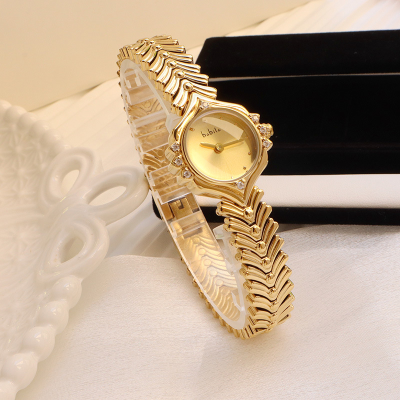 Elegant Bamboo Chain Quartz Watch for Women - A Perfect Gift - Image 11