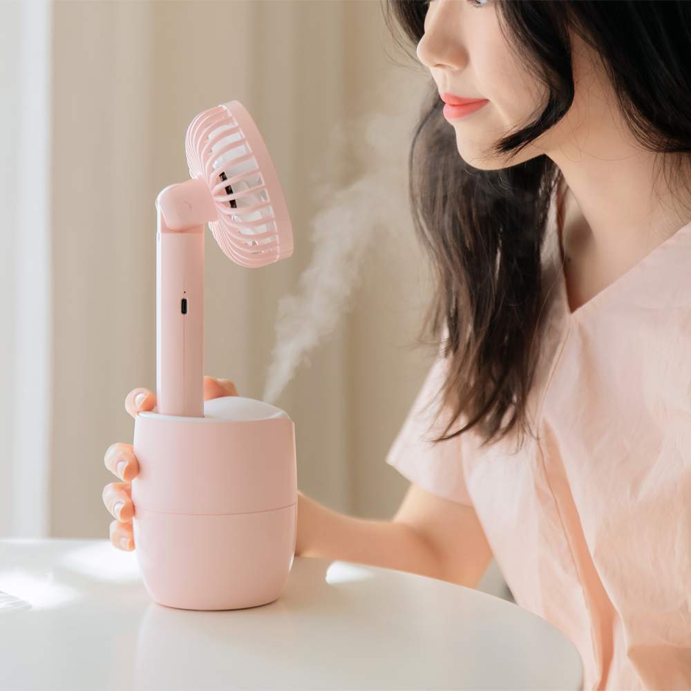 Compact USB Mini Humidifier Fan for Refreshing Air Quality - Image 4