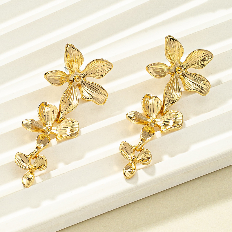 Irregular Long Flower Stud Earrings - Exaggerated and Stylish Design - Image 3