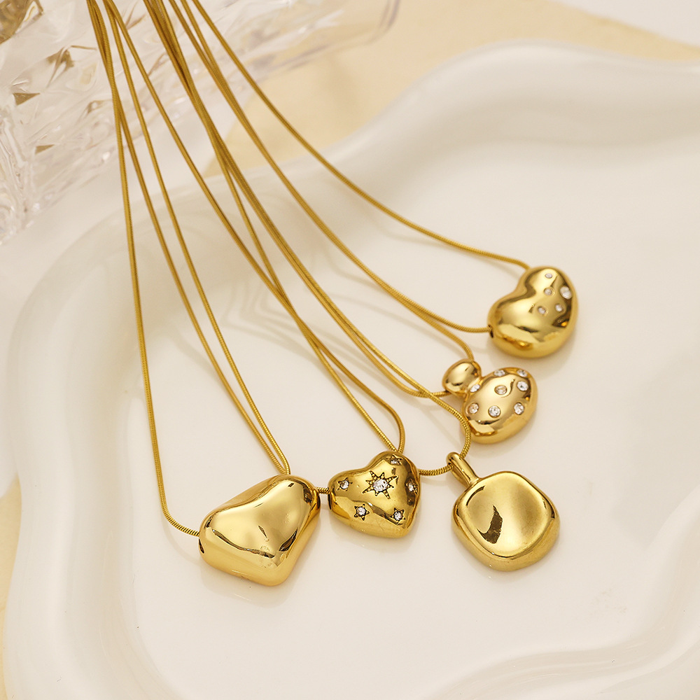 Stainless Steel Irregular Heart-Shaped Clavicle Chain with Diamond Accent - Image 3