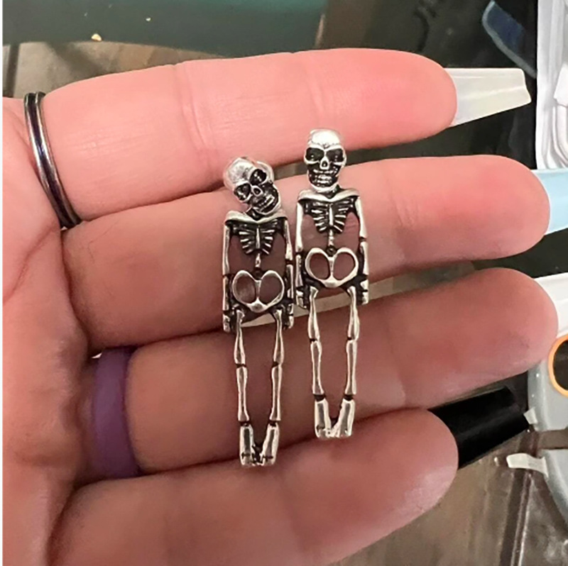 Spooky Halloween Skull Earrings - Detachable Human Skeleton Studs for Festive Style - Image 2