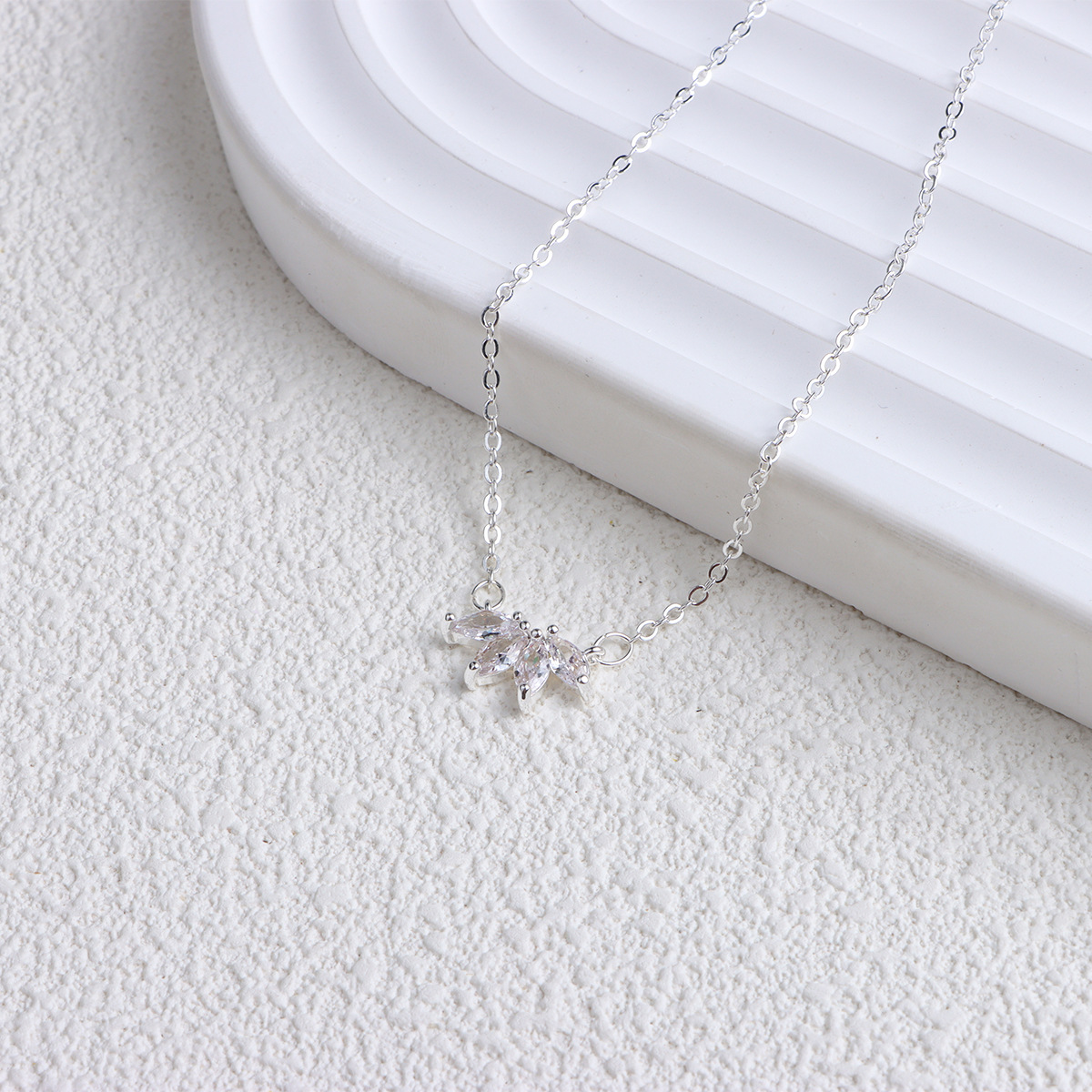 Minimalist Shining Flower Petal Necklace for Women | Lotus Flower Pendant Jewelry Gift for Girls & Party Anniversaries - Image 5