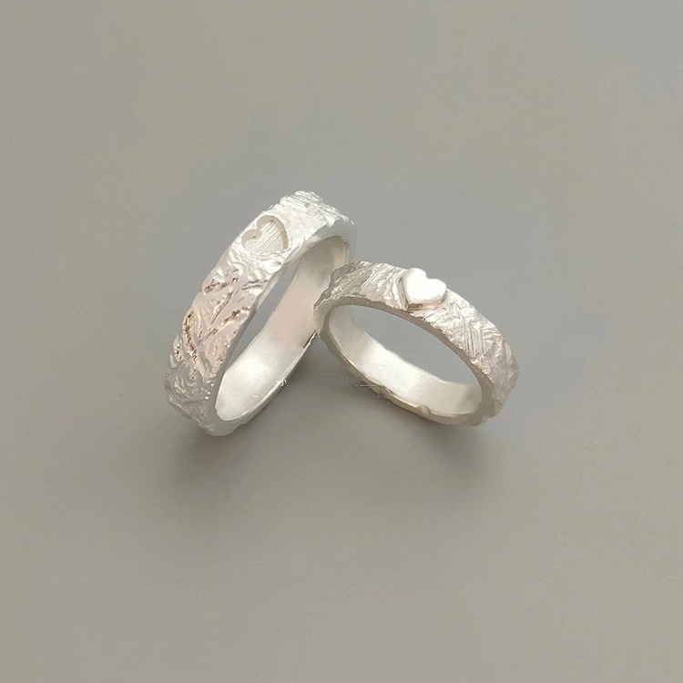 Hand In Hand White Head Love Couple Ring - Open Design for Couples