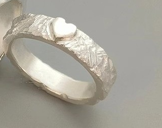 Hand In Hand White Head Love Couple Ring - Open Design for Couples - Image 6