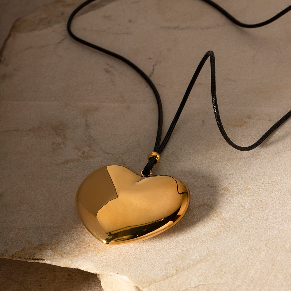 Stunning Ophelia Gold Heart Necklace - Elegant Jewelry for Every Occasion - Image 3