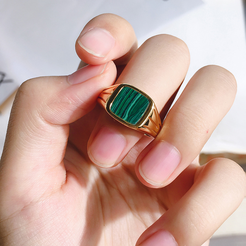 European & American Retro Style Natural Green Peacock Stone Ring