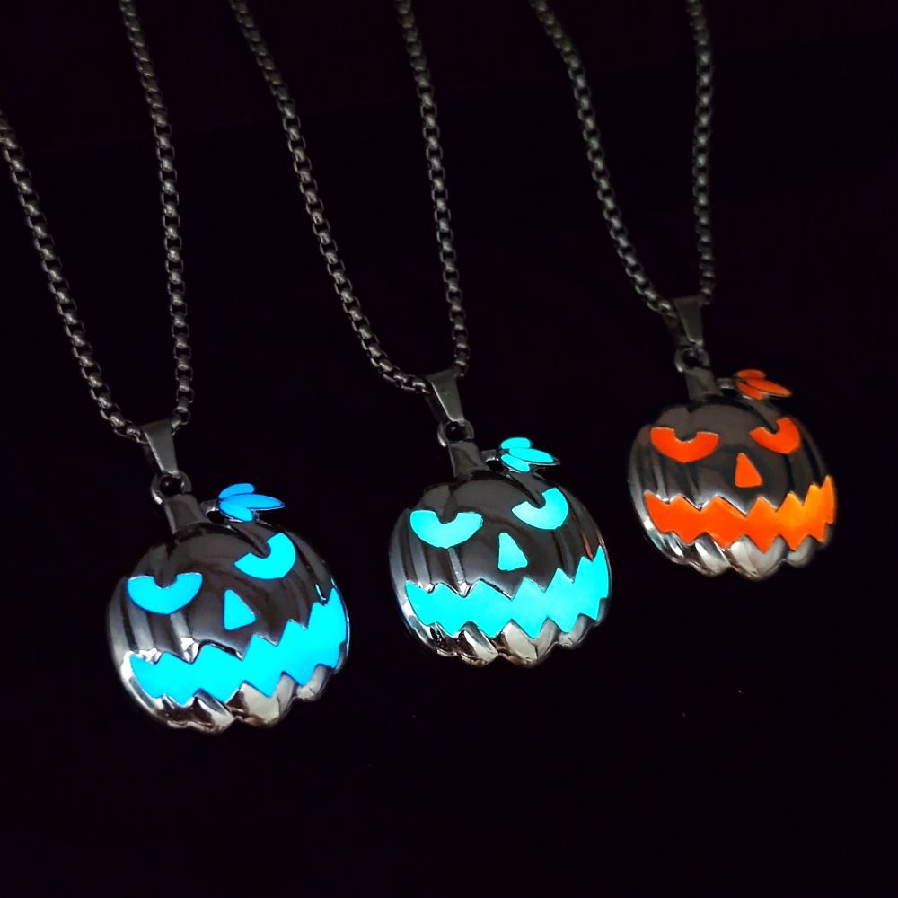 Luminous Halloween Ghost Festival Necklace - Glowing Pumpkin Pendant & Ghost Face Accessory, Perfect Fashion Jewelry Gift - Image 2