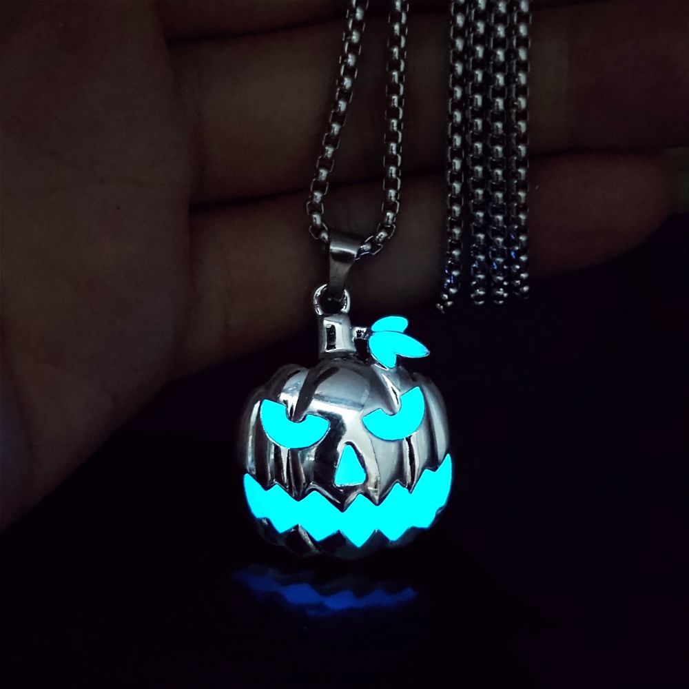 Luminous Halloween Ghost Festival Necklace - Glowing Pumpkin Pendant & Ghost Face Accessory, Perfect Fashion Jewelry Gift - Image 4
