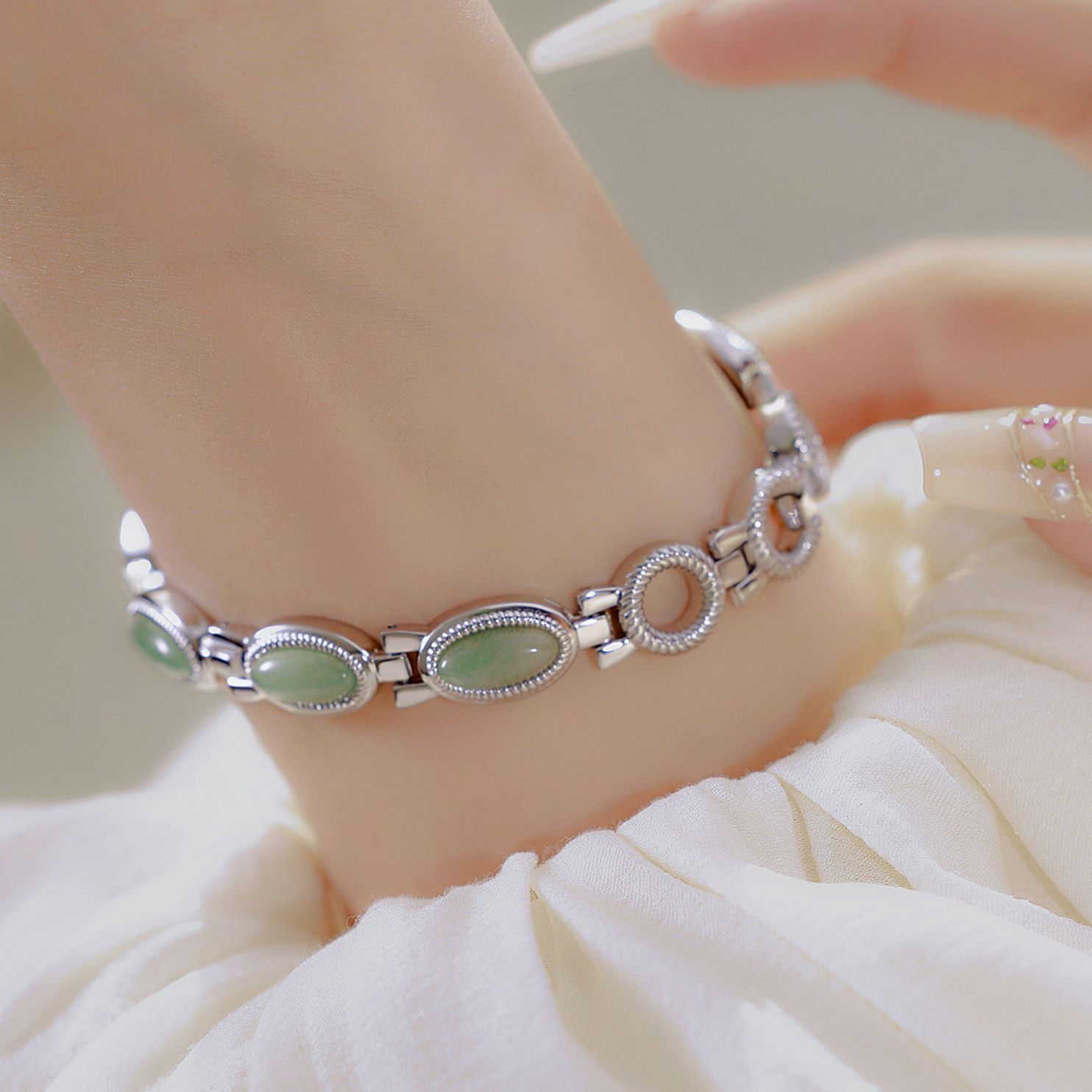 Luxury Women's Watch: Ladies' Waterproof Bracelet with Retro Hetian Jade & Dongling Stone - Perfect Gift! - Image 4