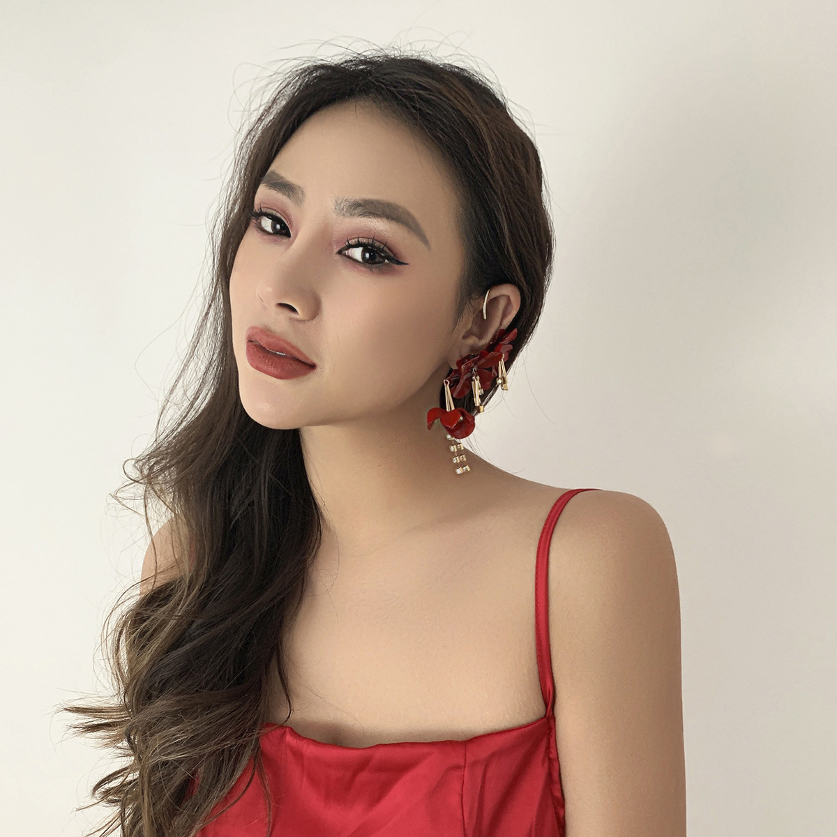 Stylish Colorful Tassel Flower Minimalist Earrings – Perfect for Any Occasion - Image 12