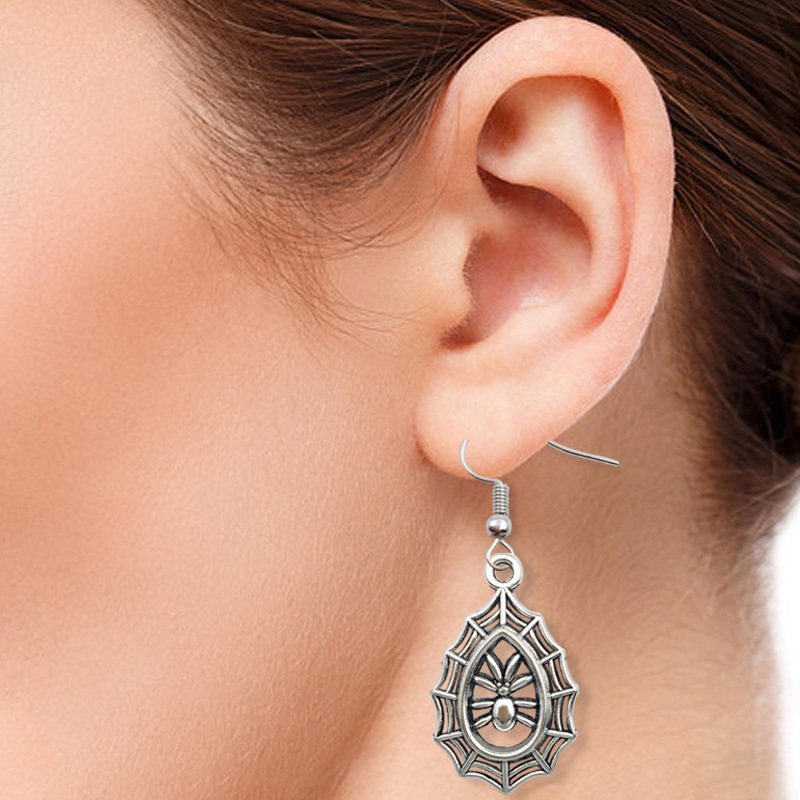 Halloween Accessories: Pumpkin, Skull, Bat, and Hand Claw Ornaments for Spooky Decor - Image 11