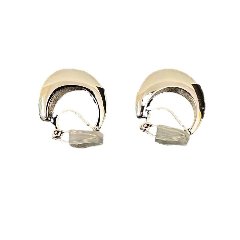 Glossy Triangle Clip Earrings - Retro Non-Pierced Style for Chic Looks - Image 5