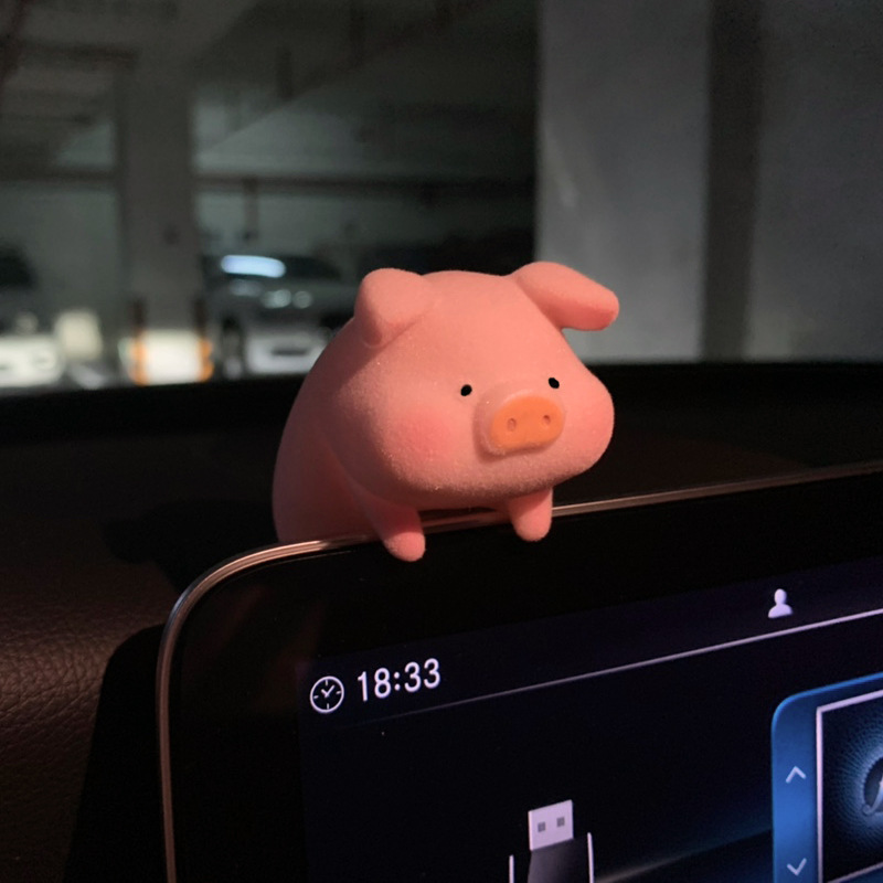 Adorable Cartoon Pig Car Accessories for Fun and Style - Image 3