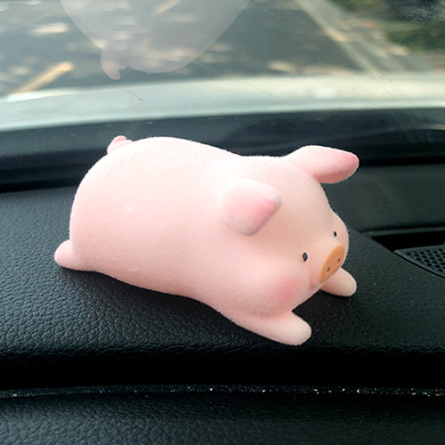 Adorable Cartoon Pig Car Accessories for Fun and Style - Image 6