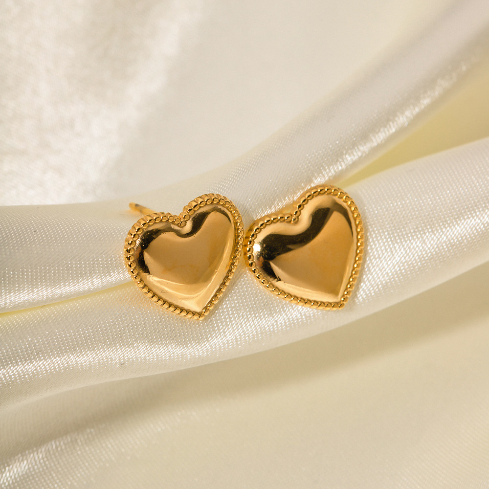 Stunning Ruth Heart Gold Earrings - Elegant Jewelry for Every Occasion - Image 4