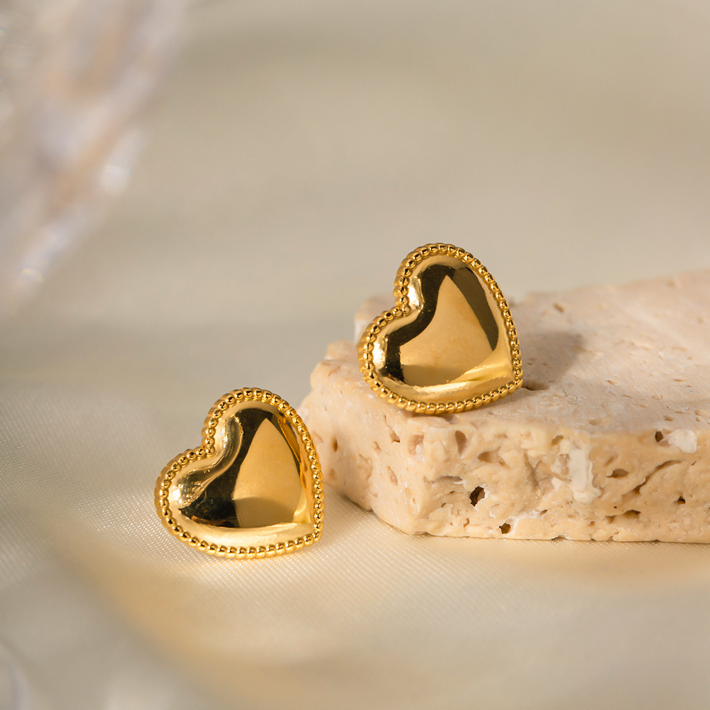 Stunning Ruth Heart Gold Earrings - Elegant Jewelry for Every Occasion - Image 6
