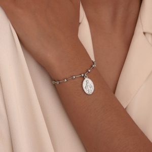 Stylish Cross Oval Stainless Steel Bracelet - Durable & Elegant Design