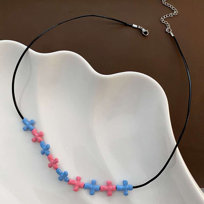 Stylish Cross Pendant Leather Rope Necklace for Women - Perfect Accessory - Image 3