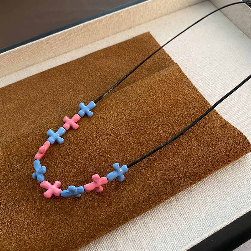 Stylish Cross Pendant Leather Rope Necklace for Women - Perfect Accessory - Image 6