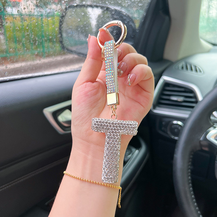 English Letter Keychain with Clay Diamond Round Buckle Pendant - Stylish & Unique - Image 5