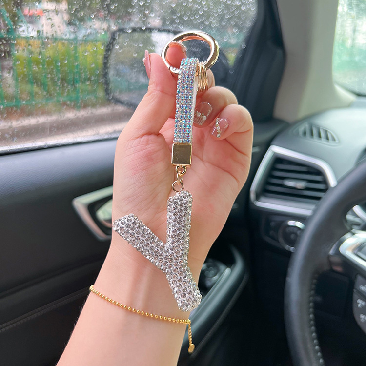 English Letter Keychain with Clay Diamond Round Buckle Pendant - Stylish & Unique - Image 6