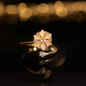 Stylish Ladies Fashion Opal Spinning Flower Ring - Elegant Jewelry Accessory