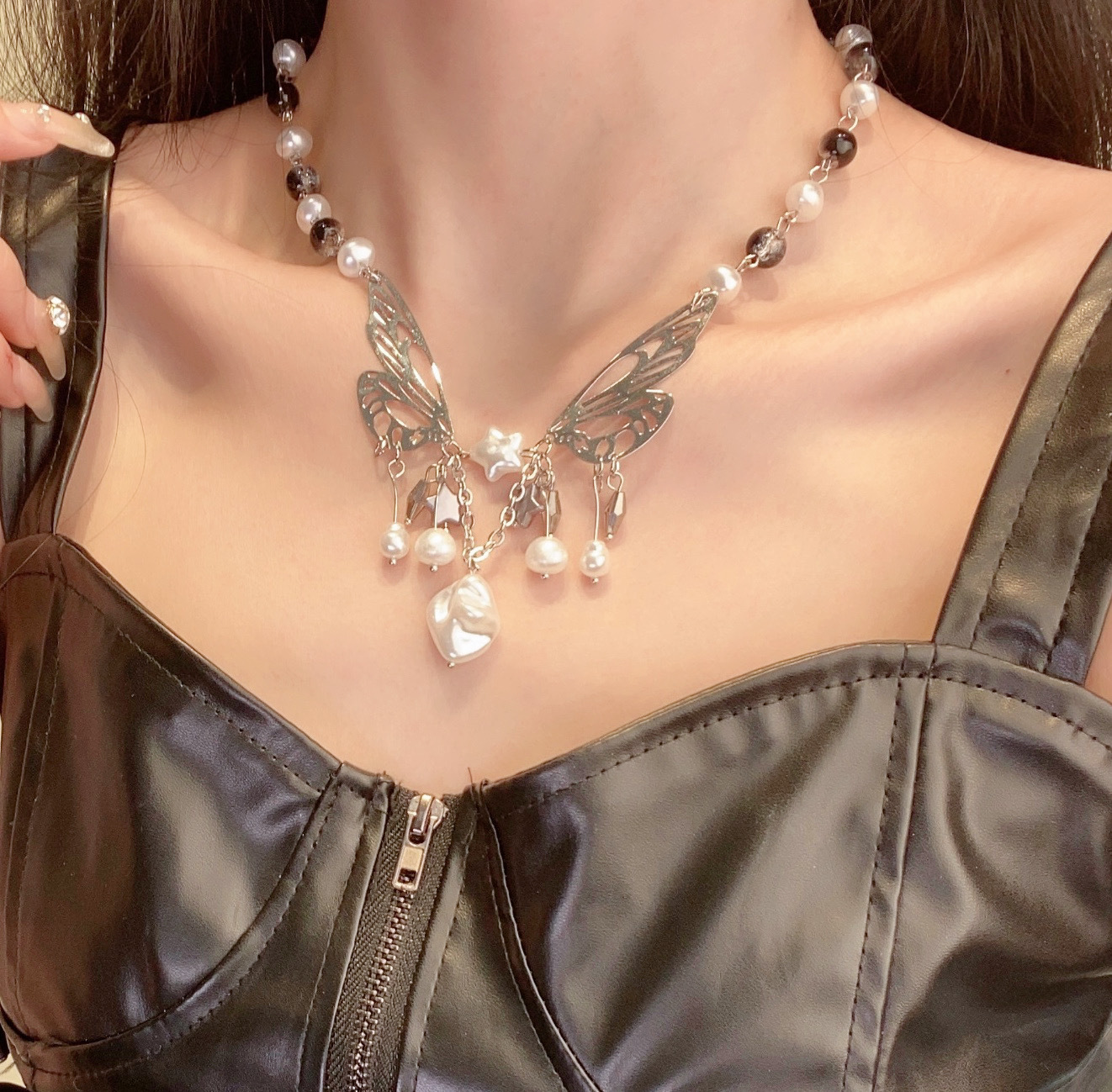 Stunning Hollow Butterfly Beaded Necklace for Women – Eye-Catching Jewelry - Image 6