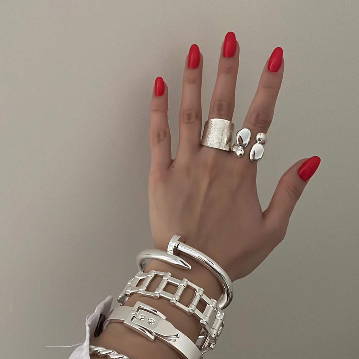 Stunning Alexis Gold Ring - Elegant Jewelry for Every Occasion - Image 7