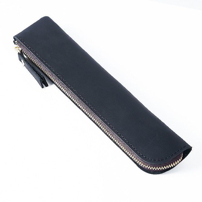 Cowhide Retro Pencil Case - Simple Protection and Stylish Storage Solution - Image 9
