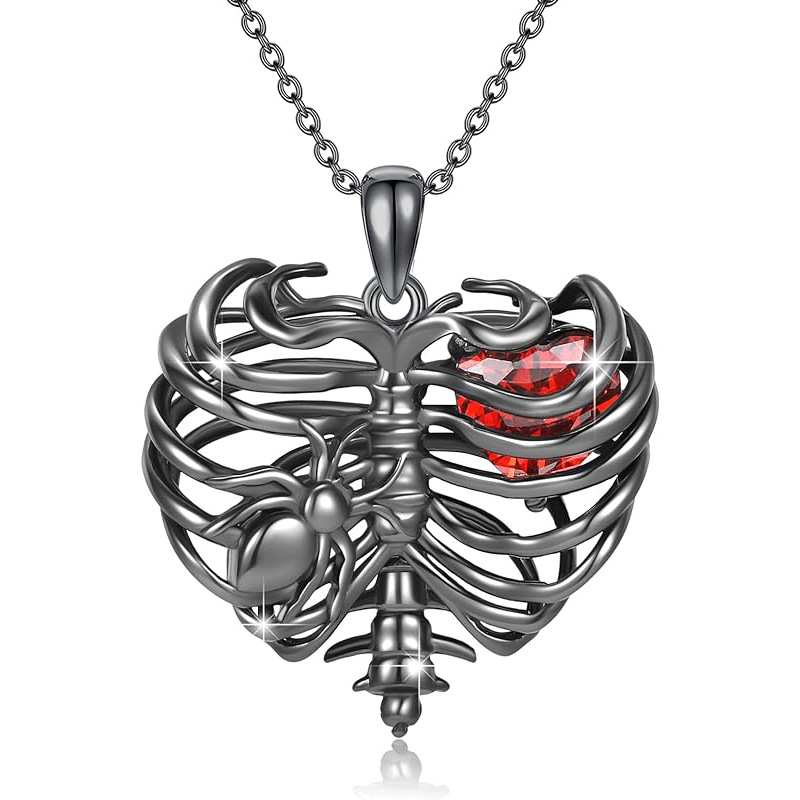 Elegant Dark Heart-Shaped Spider Diamond Pendant Necklace for Unique Style - Image 5