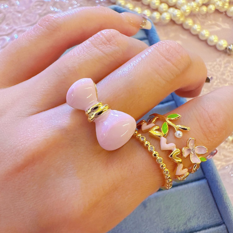 Stylish Color Enamel Bow Ring for Women - Trendy Fashion Accessory - Image 4