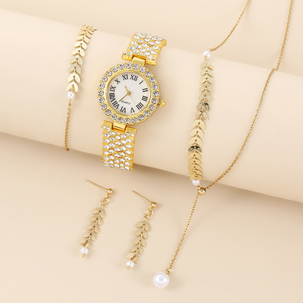 Luxury Diamond Women’s Quartz Bracelet Watch with Rhinestone Accents - Image 5