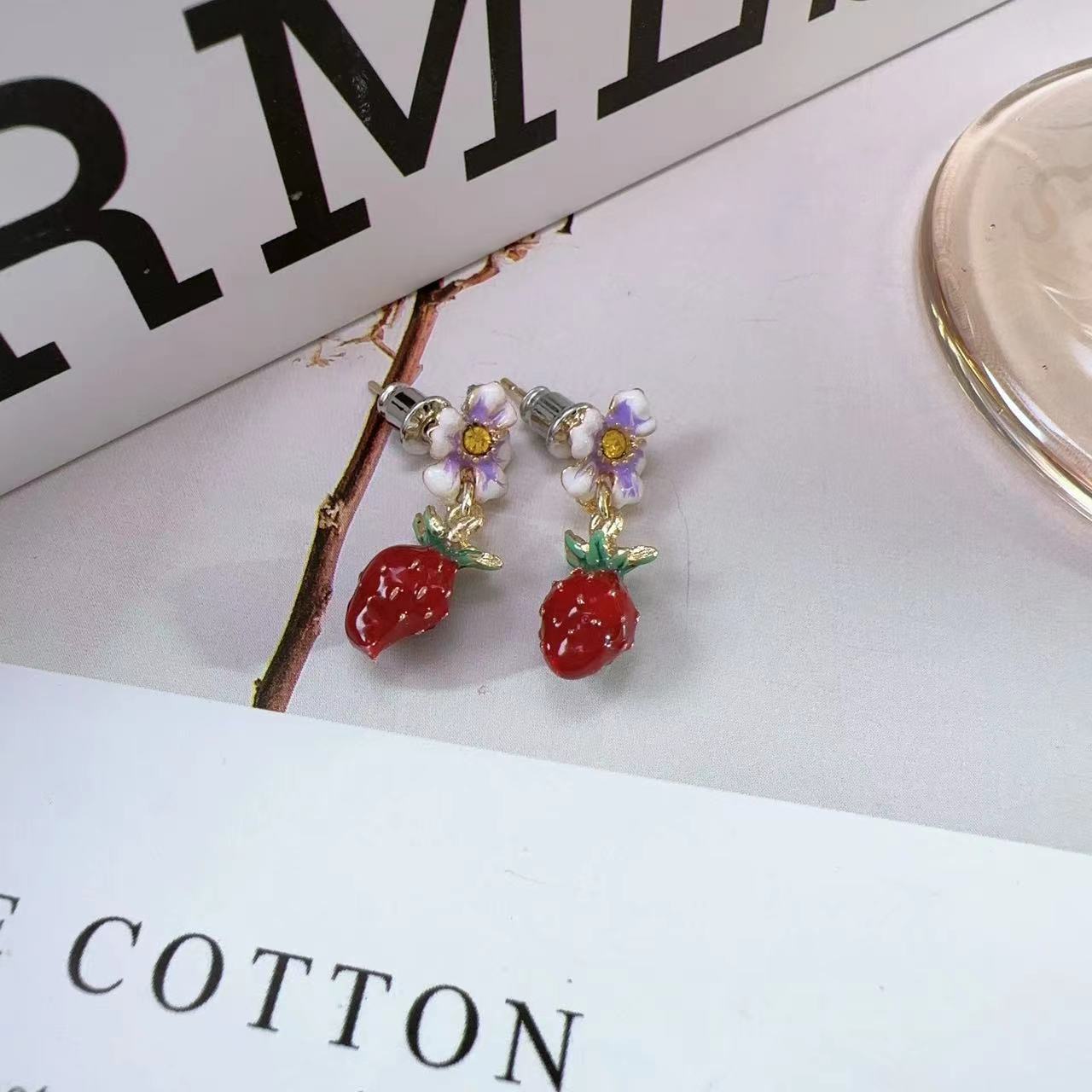 Cute Drop Oil Strawberry Flower Stud Earrings for Women - All-Match Style - Image 2