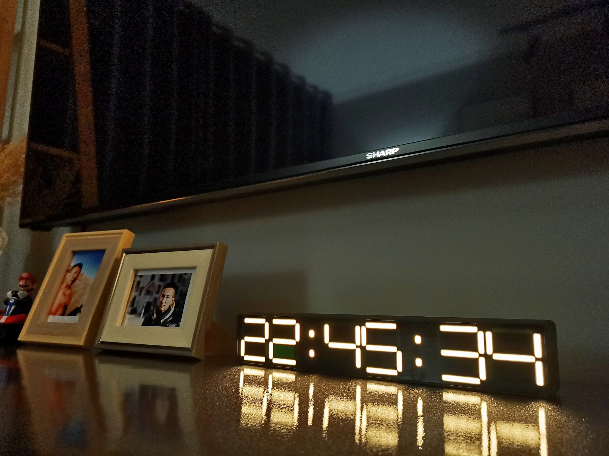Luminous Electronic Clock Featuring a Perpetual Calendar for Timely Precision - Image 6