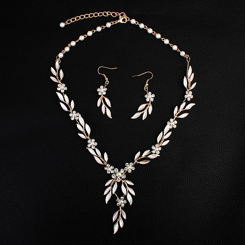 Elegant Three-Piece Bridal Jewelry Set: Alloy-Plated Earrings & Necklace for European and American Brides - Image 2