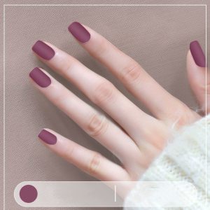 Long-lasting Matte Nail Polish for a Chic and Elegant Finish