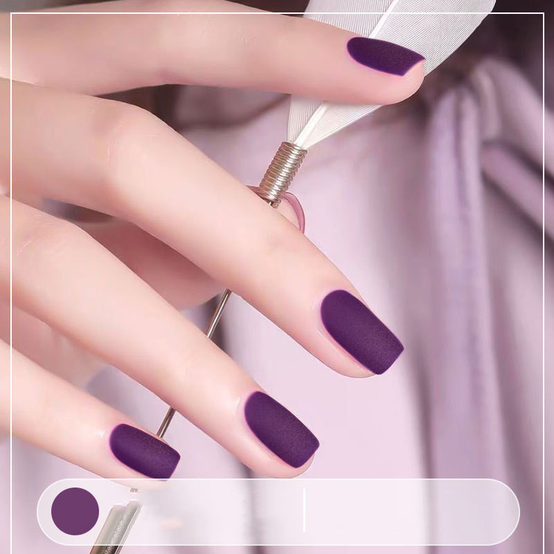 Long-lasting Matte Nail Polish for a Chic and Elegant Finish - Image 7
