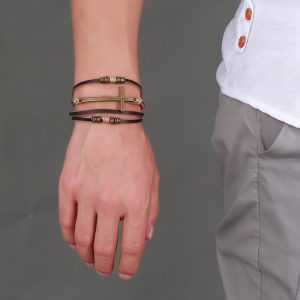 Stylish Cowhide Cross Bracelet - Unique Leather Accessory for All Occasions