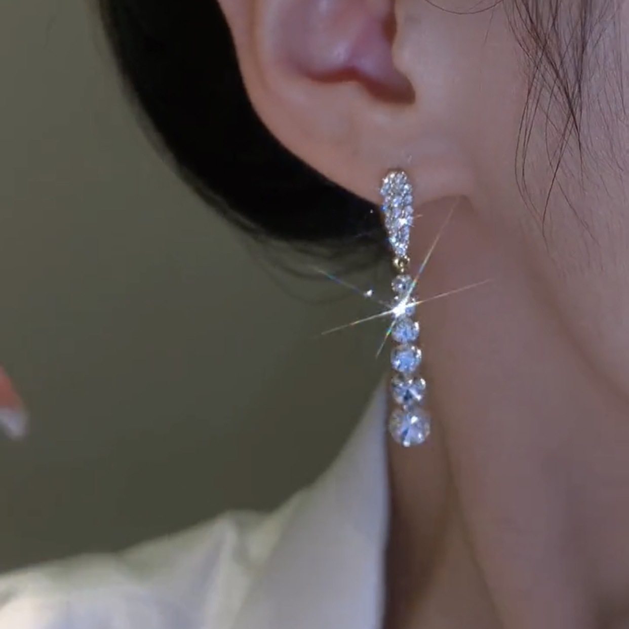 High-Quality Sterling Silver Needle Long Rhinestone Tassel Earrings - Image 4