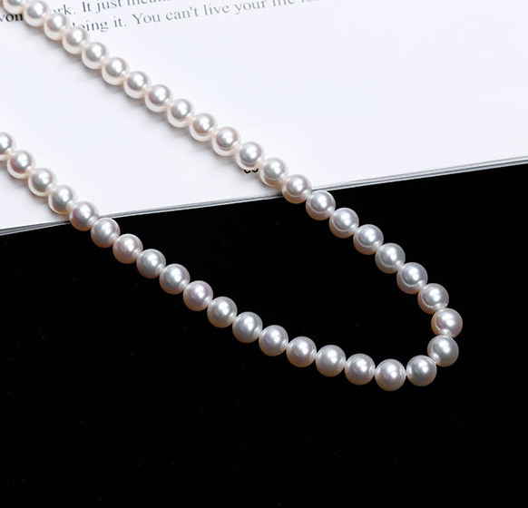 Elegant Pearl Necklace - Timeless Jewelry for Every Occasion - Image 4