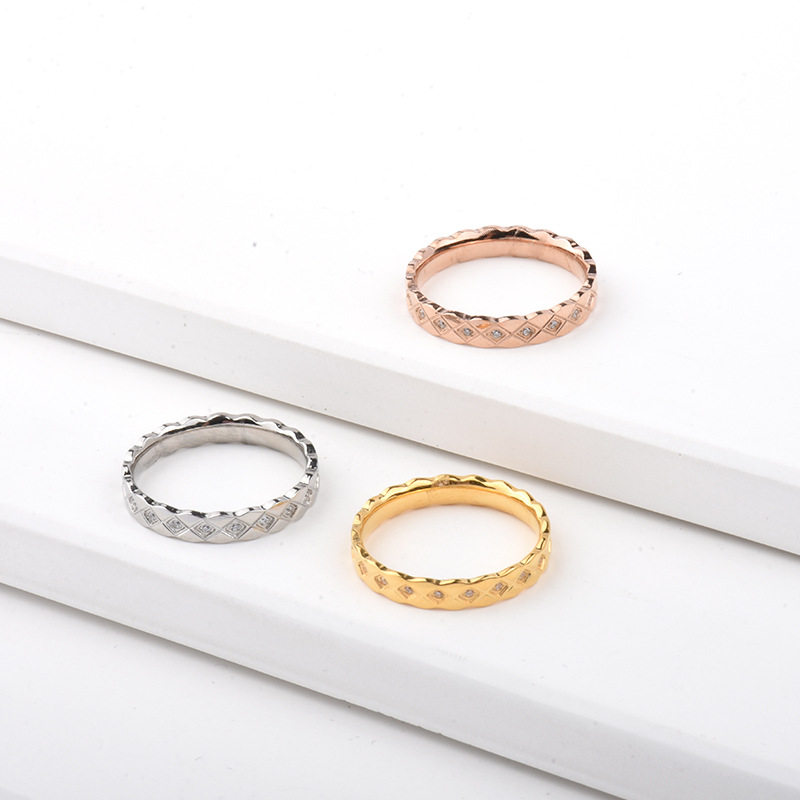 Elegant Diamond Pattern Ring with Stunning Diamond Accents - Simple Design - Image 2