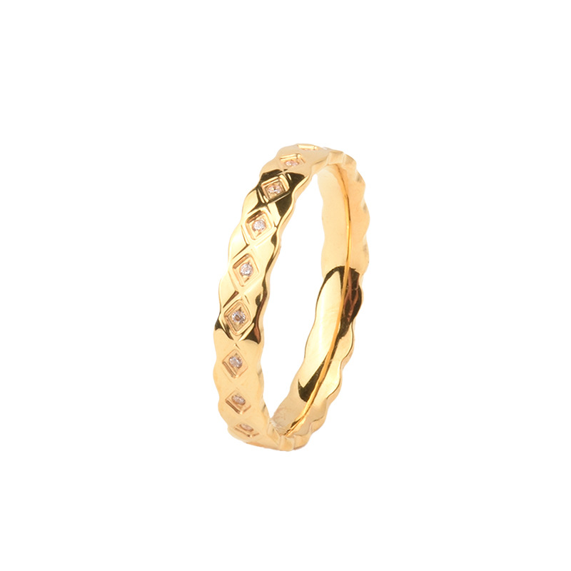 Elegant Diamond Pattern Ring with Stunning Diamond Accents - Simple Design - Image 4