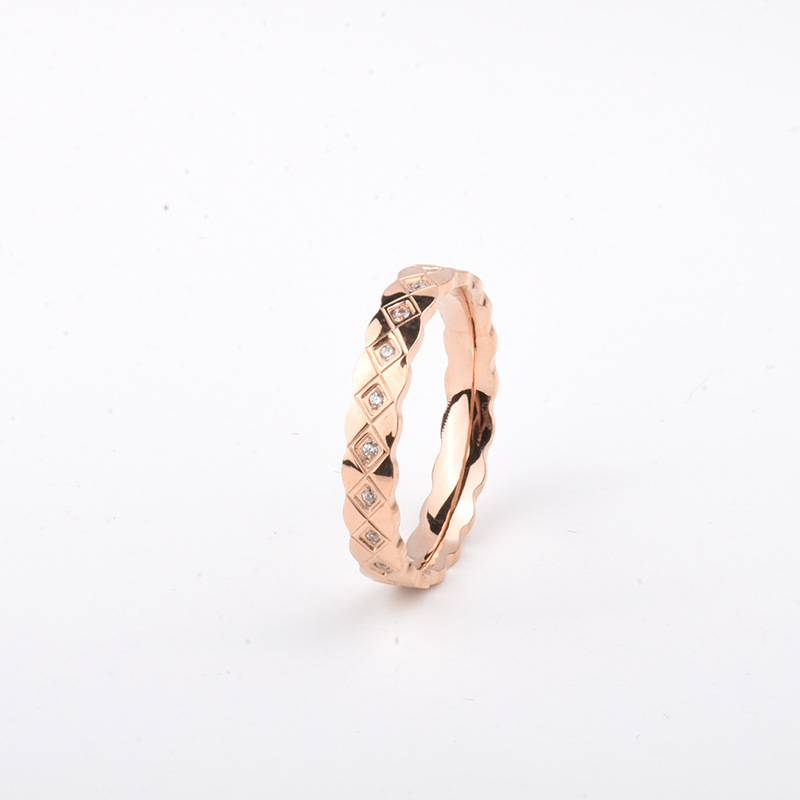 Elegant Diamond Pattern Ring with Stunning Diamond Accents - Simple Design - Image 7