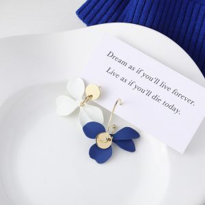 Sterling Silver Needle Mori Style Fresh Flower Pearl Stud Earrings for Spring & Summer